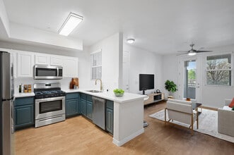 Fleetwood in Las Vegas, NV - Building Photo - Building Photo