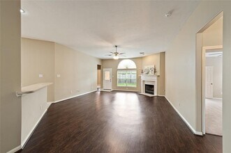 1123 Eastbourne Ln in Pearland, TX - Building Photo - Building Photo