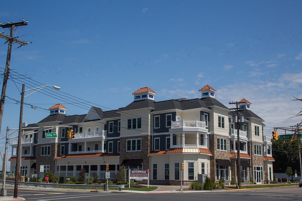 RiverWalk at Belmar in Belmar, NJ - Building Photo