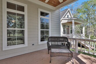 20802 Pecan Bend Rd in Damon, TX - Building Photo - Building Photo