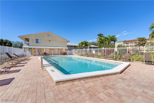 property at 4629 Bayshore Dr