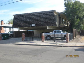 1414 E Oak St in Stockton, CA - Building Photo - Building Photo