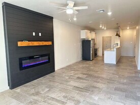 1113 N 7th St in Wolfforth, TX - Building Photo