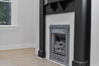 392 Calderwood Ave in Pittsburgh, PA - Building Photo - Building Photo