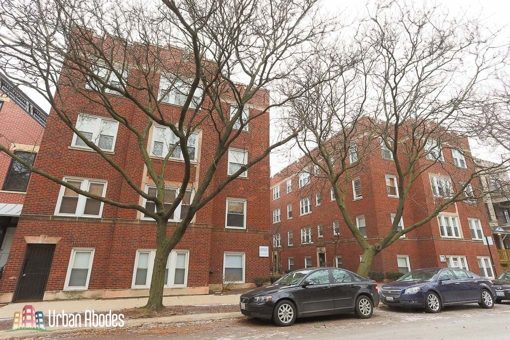 3250 N Clifton Ave, Unit M502 in Chicago, IL - Building Photo