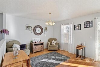 1929 W Honey Dew Dr in Nampa, ID - Building Photo - Building Photo