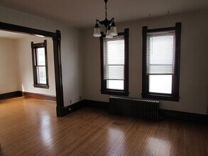524 8th Ave NE in Minneapolis, MN - Building Photo - Building Photo