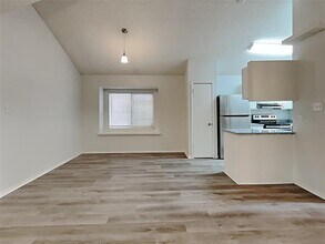 1547 Hunterwood Dr in Dallas, TX - Building Photo - Building Photo