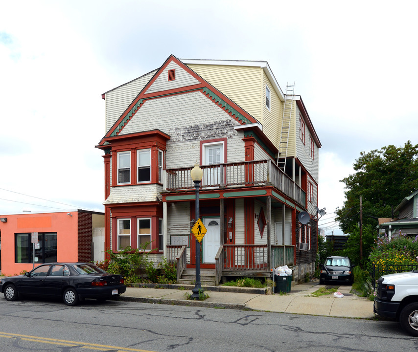 1584-1586 Purchase St in New Bedford, MA - Building Photo