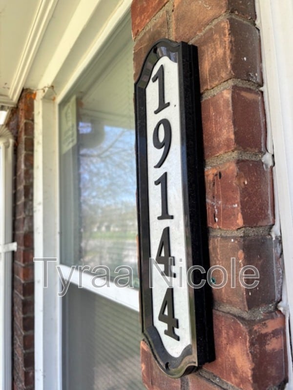 property at 19144 Moross Rd