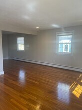 34 Park Avenue Extension in Arlington, MA - Building Photo - Building Photo