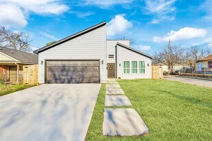 4621 Collins Ave in Dallas, TX - Building Photo