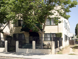 719 W 47th St Apartments