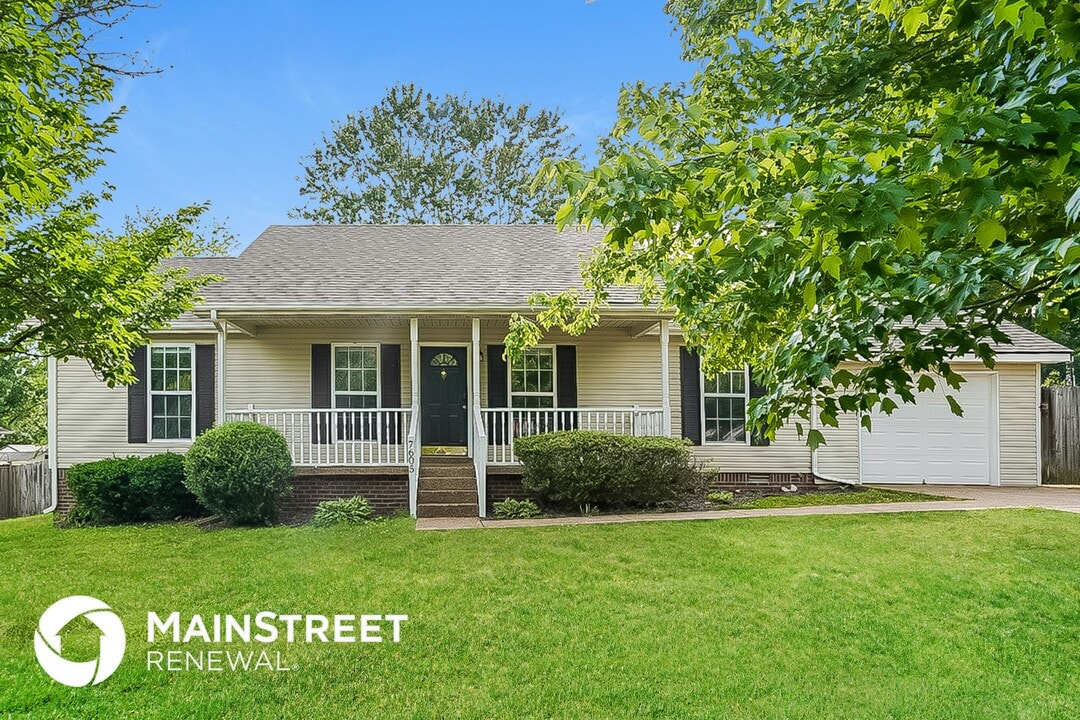 7605 Hudlow Ct in Fairview, TN - Building Photo