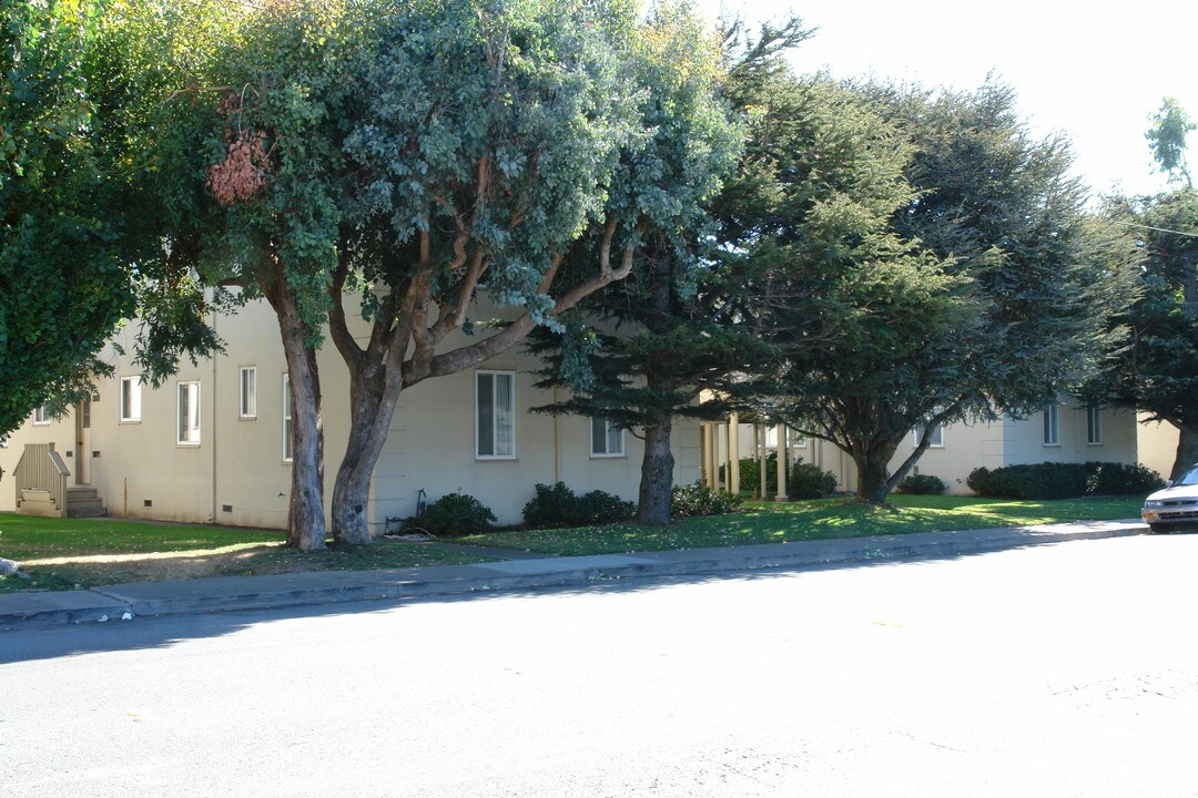 970 Magnolia Ave in Millbrae, CA - Building Photo