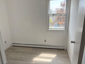 923 W Park Ave in Long Beach, NY - Building Photo - Building Photo