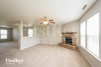 6827 W Littleton Dr in McCordsville, IN - Building Photo - Building Photo