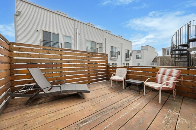 813 N 15th St in Philadelphia, PA - Foto de edificio - Building Photo