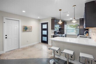 442 62nd St in Holmes Beach, FL - Building Photo - Building Photo