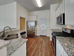 112 Golden Valley Dr in Mooresville, NC - Building Photo - Building Photo