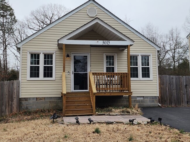 property at 3015 S Ridge Dr