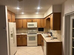 7774 Orleans St in Miramar, FL - Building Photo - Building Photo