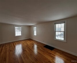 435 French Rd in Utica, NY - Building Photo - Building Photo