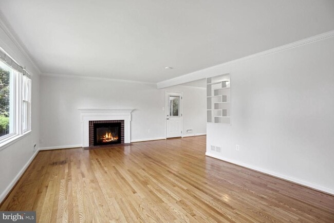 3420 N Glebe Rd in Arlington, VA - Building Photo - Building Photo