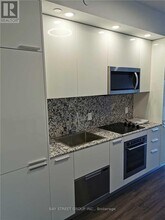 75 Canterbury Pl in Toronto, ON - Building Photo - Building Photo