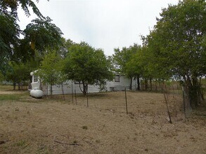 910 Bunton Ln in Uhland, TX - Building Photo - Building Photo