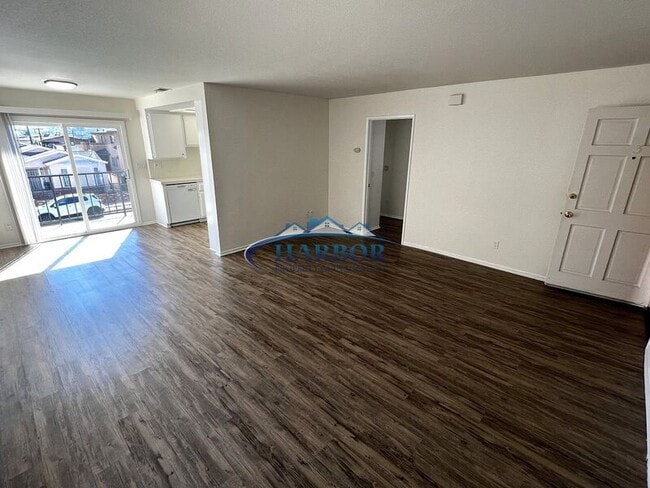 672 W 12th St in Los Angeles, CA - Building Photo - Building Photo