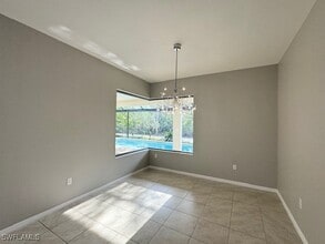16344 Aberdeen Wy in Naples, FL - Foto de edificio - Building Photo