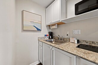 110 Eglin Pkwy SE in Fort Walton Beach, FL - Building Photo - Building Photo