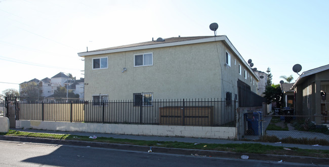 812 W 83rd St in Los Angeles, CA - Building Photo - Building Photo