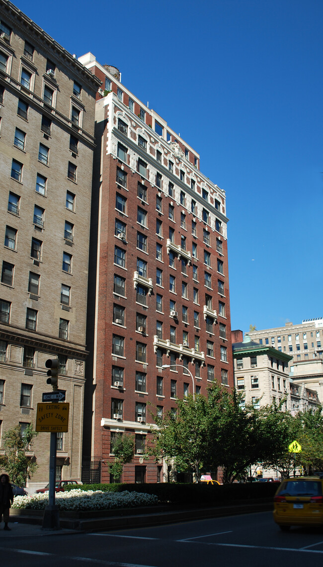 970 Park Ave in New York, NY - Building Photo - Building Photo