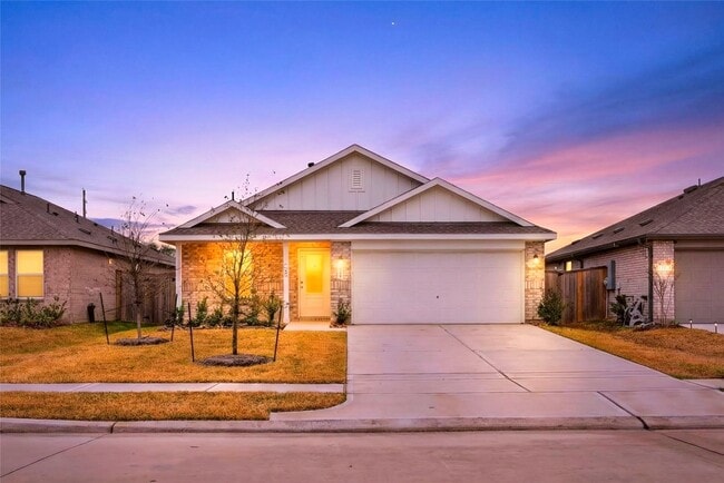 property at 6523 Water Oak Grn Ln