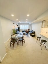 5340 Holmes Run Pky, Unit 202 in Alexandria, VA - Building Photo - Building Photo