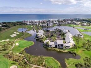 5537 NE Gulfstream Way in Stuart, FL - Foto de edificio - Building Photo