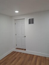 3502 NW 106th St in Miami, FL - Building Photo - Building Photo
