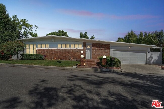 property at 2042 Linda Flora Dr