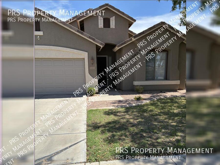 4221 E Crest Ct in Gilbert, AZ - Building Photo