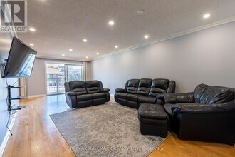 252 Apache Trail in Toronto, ON - Building Photo - Building Photo
