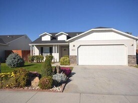 3011 Woodbridge St in Caldwell, ID - Building Photo