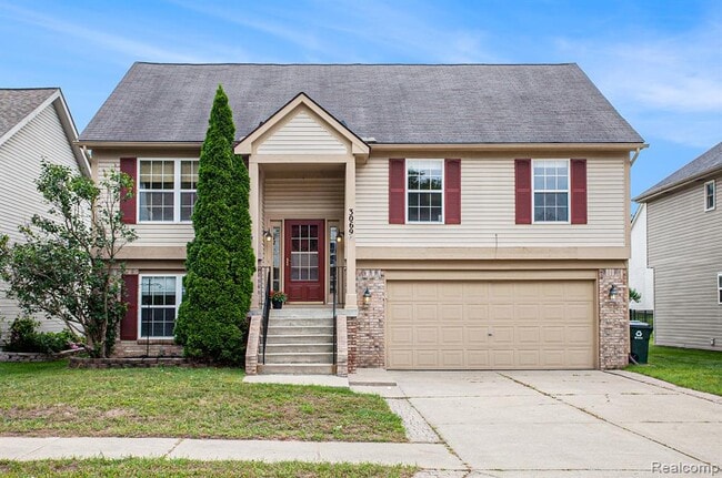 property at 3069 Talon Cir