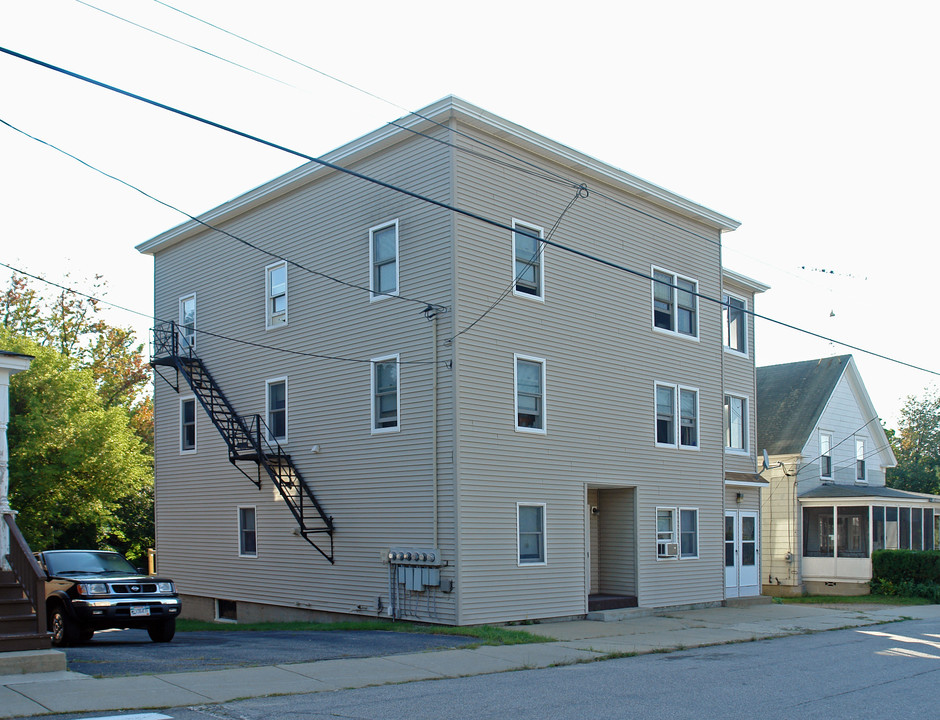 57 North Ave in Sanford, ME - Foto de edificio