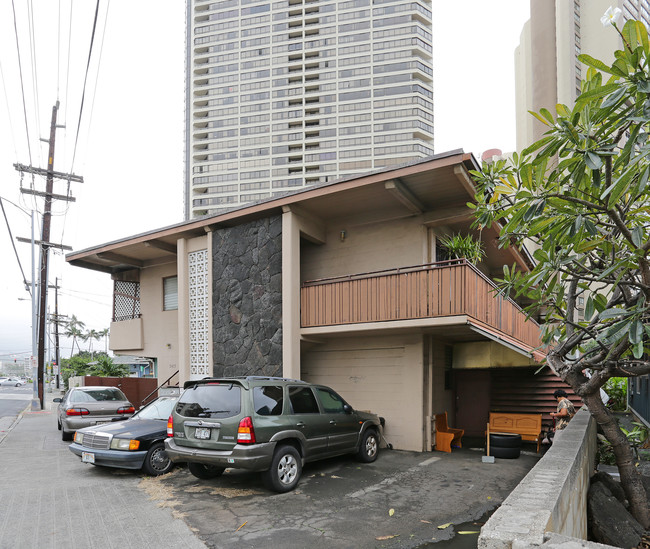 2477 Kapiolani Blvd in Honolulu, HI - Foto de edificio - Building Photo