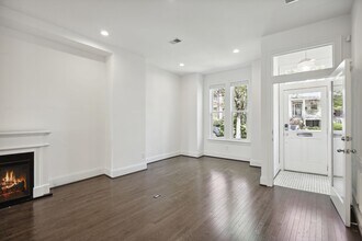 228 9th St NE in Washington, DC - Building Photo - Building Photo