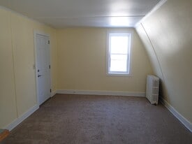36 German Cross Rd, Unit S2 in Ithaca, NY - Building Photo