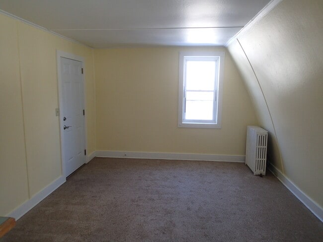 36 German Cross Rd, Unit S2