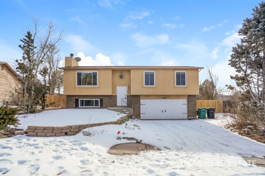 2999 Maverick Dr in Colorado Springs, CO - Building Photo